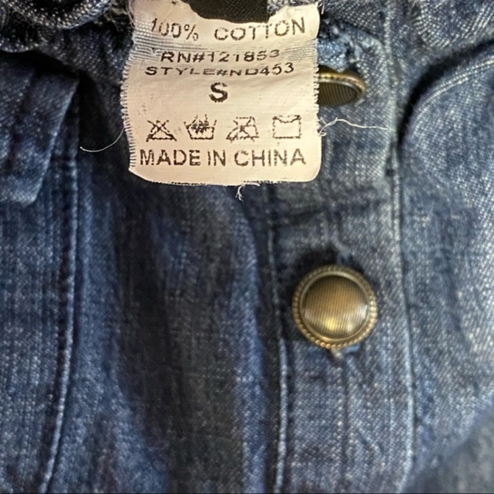 HOT & DELICIOUS Blue Jean Halter Top Jumps… - Picture 4 of 9